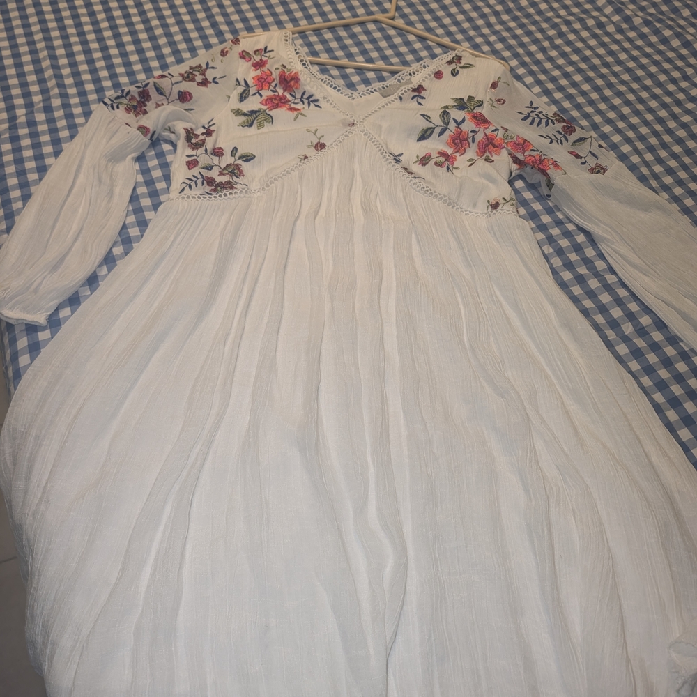 Chic White Midi Dress with Floral Accents